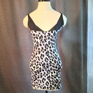 Victoria's Secret "So Curvaceous" Push-Up Shaping Slip w/Panty, Med, ID#36007528